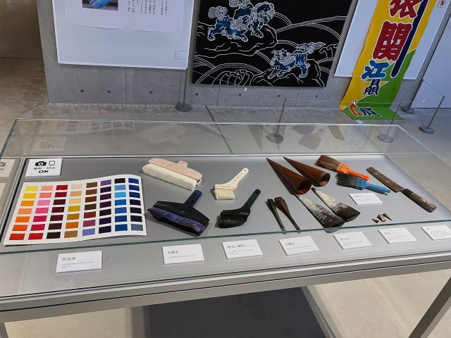 シビックプライドライブラリー企画展示_美濃筒引き本染め展04